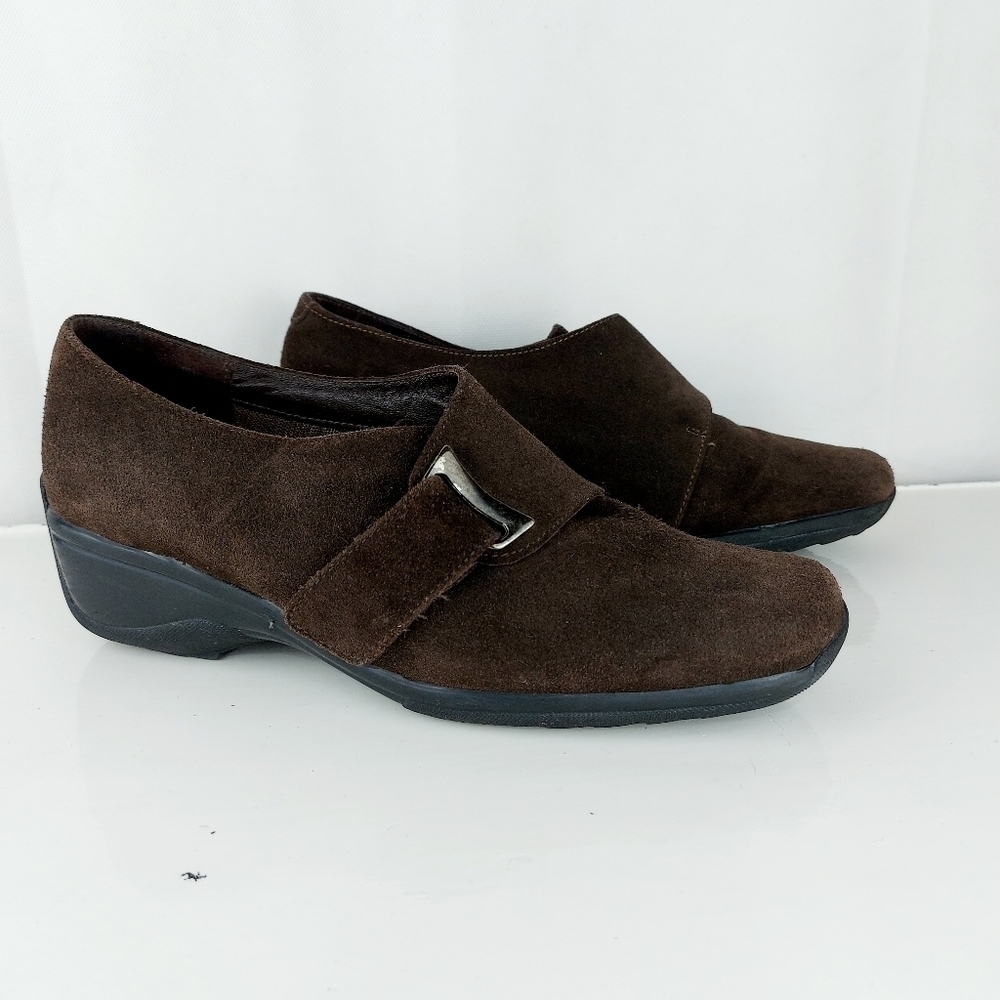 Vintage AQUATALIA Brown Suede Velcro Strap Shoes Size 7.5